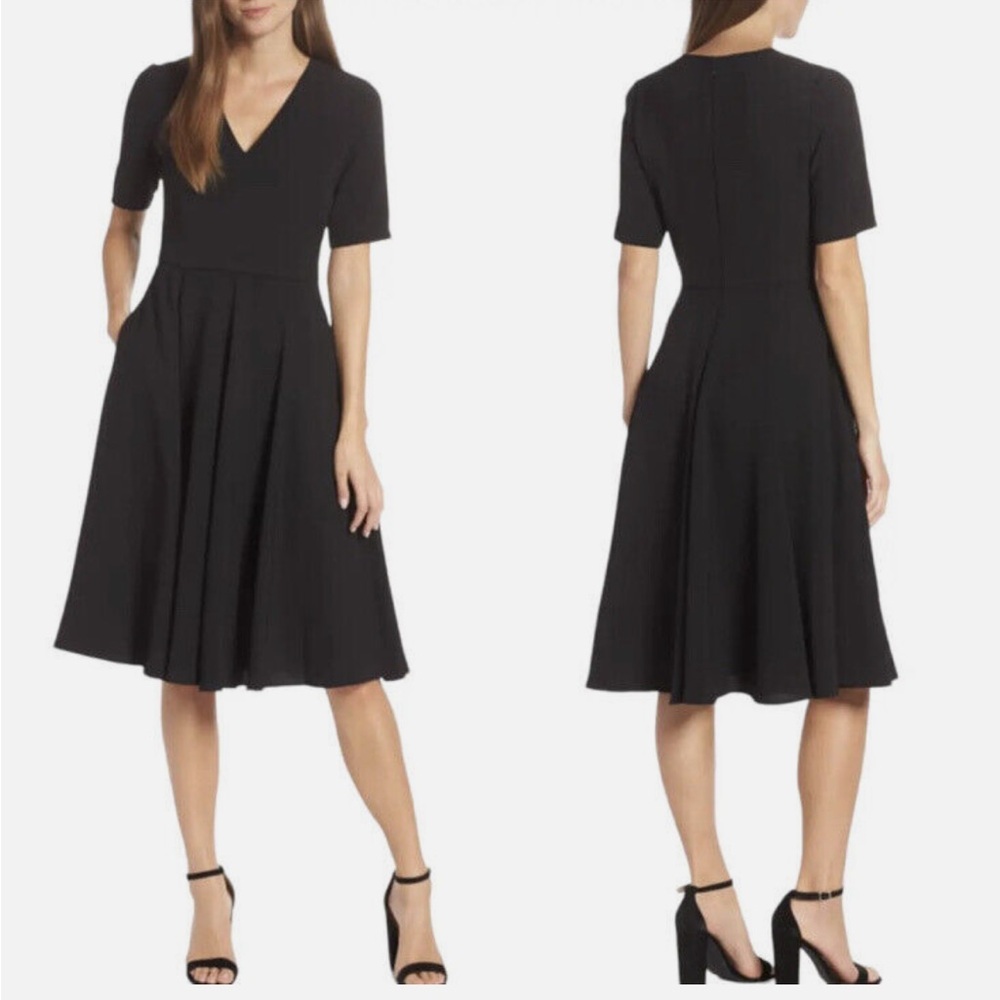 Gal Meets Glam Black V‑Neck Midi Dress